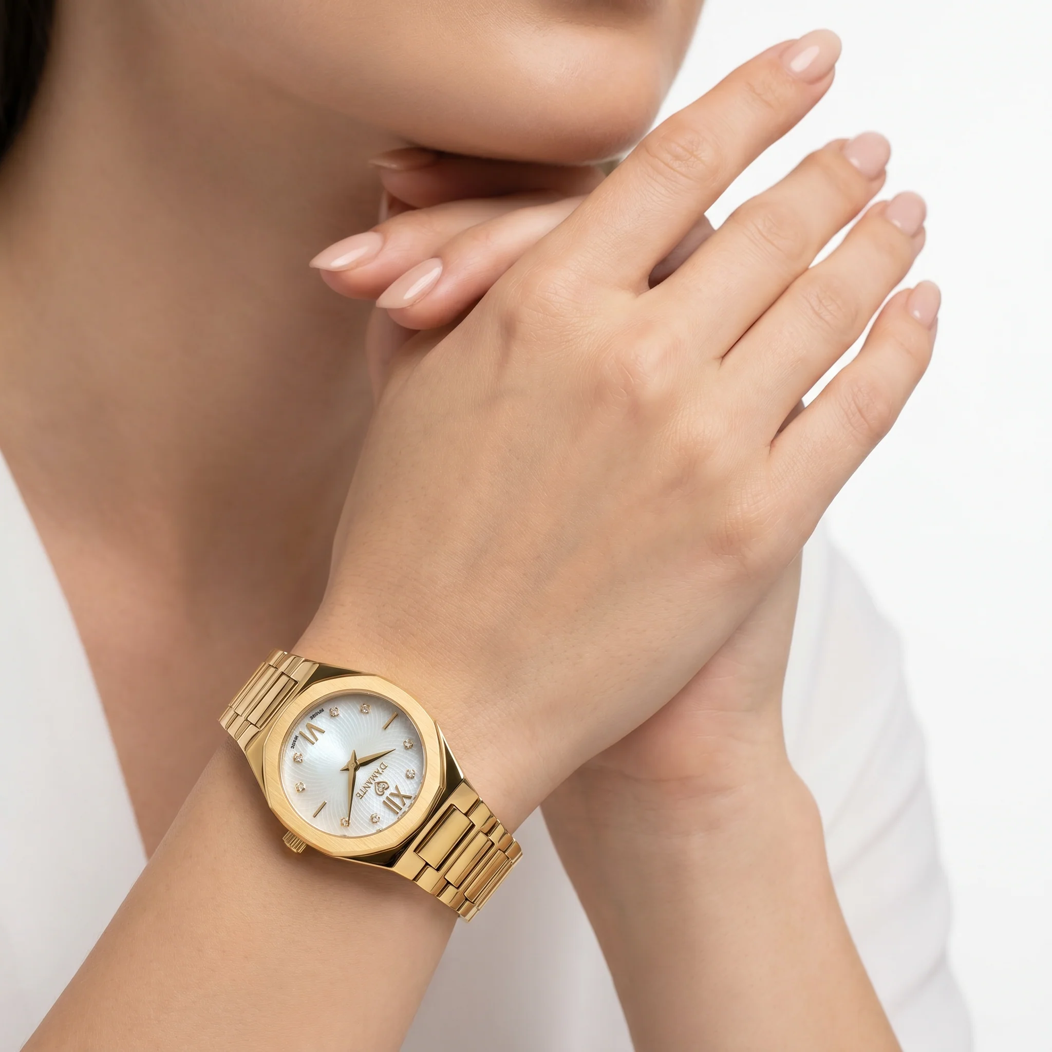 Women Gold Watch - Image 2