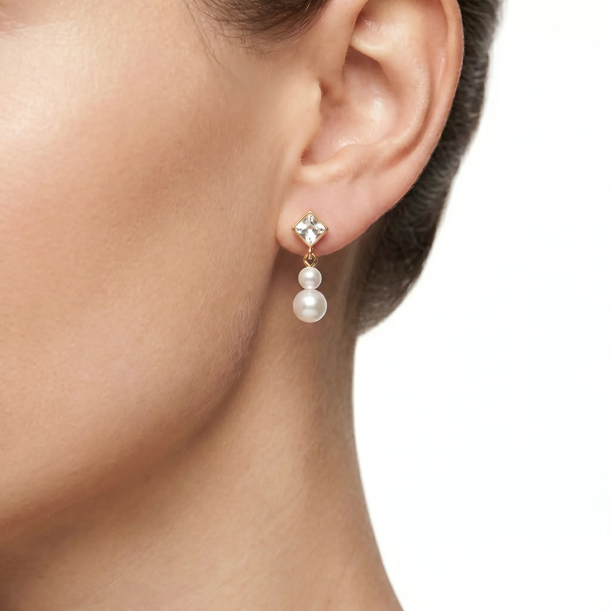 Women Pearl Gold Earring